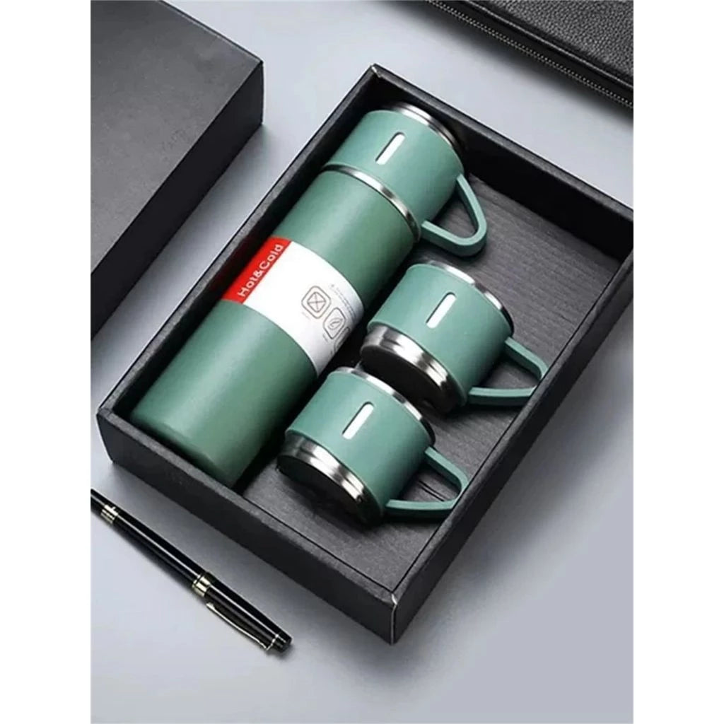 Kit Garrafa Térmica 500ml com 3 Canecas - Praticidade estilo e bebida na temperatura ideal