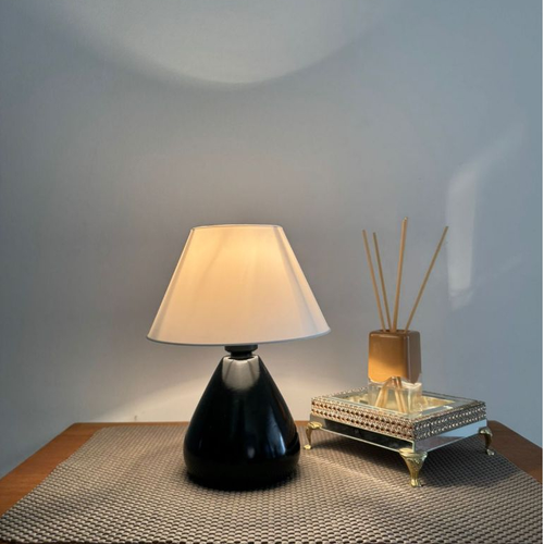 Abajur Luminaria de Ceramica Porcelana Bivolt Com Cupula Gota para Decoração Quarto Escritorio Decoração Várias Cores