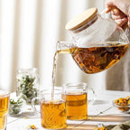 Chaleira de Vidro Borossilicato 1L com Infusor Inox e Tampa de Bambu – Vai ao Fogo, Design Premium